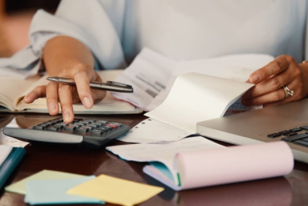 Entenda O Que é Um Contrato De Factoring, Quais São As Suas Vantagens E Os Tipos De Contratos Possíveis. Além Disso, Aprenda A Fazê Lo Em Poucos Passos! - Dadiva Contabilidade